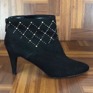 Impo Black Gold Studded Suede Ankle Booties Size 8